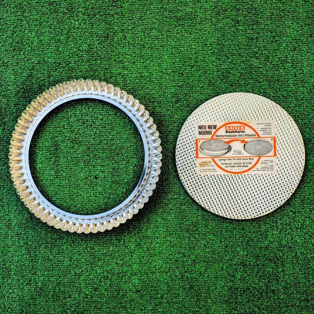 West Germany Vintage Kaiser Baker's Backform Sponge Flan Tin with Loose Base NOS